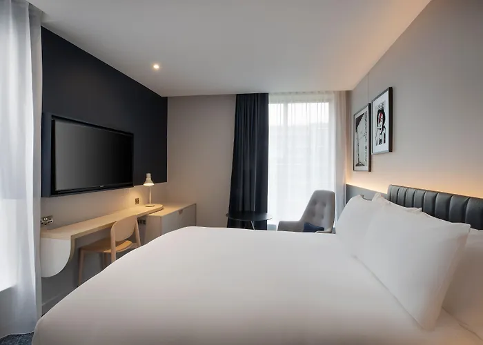 Leonardo Hotel Bristol City